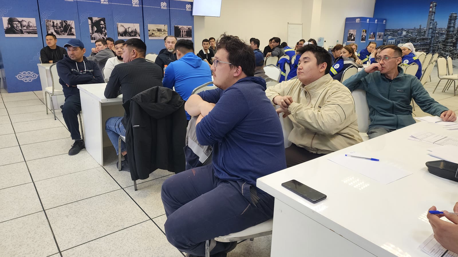 Participants during an IOSS classroom course